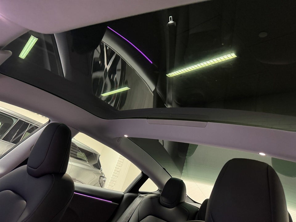 Tesla Model 3 RWD 4d