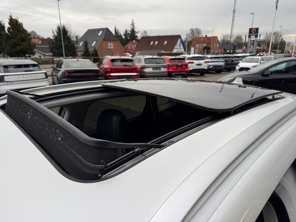 MG Marvel R Luxury 5d