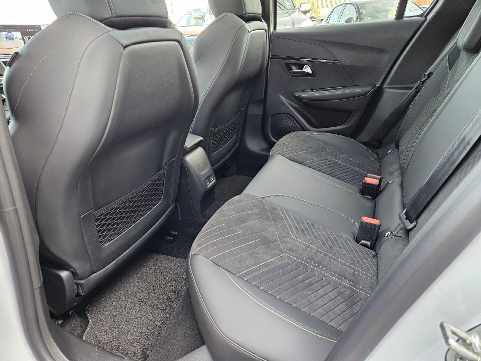 Peugeot e-208 54 GT Pack 5d