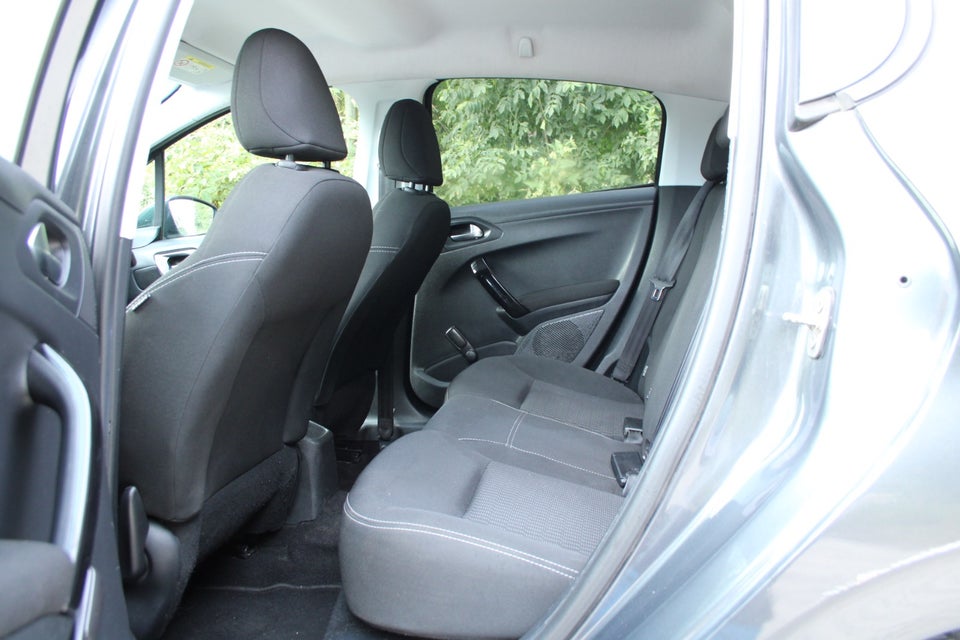 Peugeot 208 1,2 e-THP 110 Active 5d