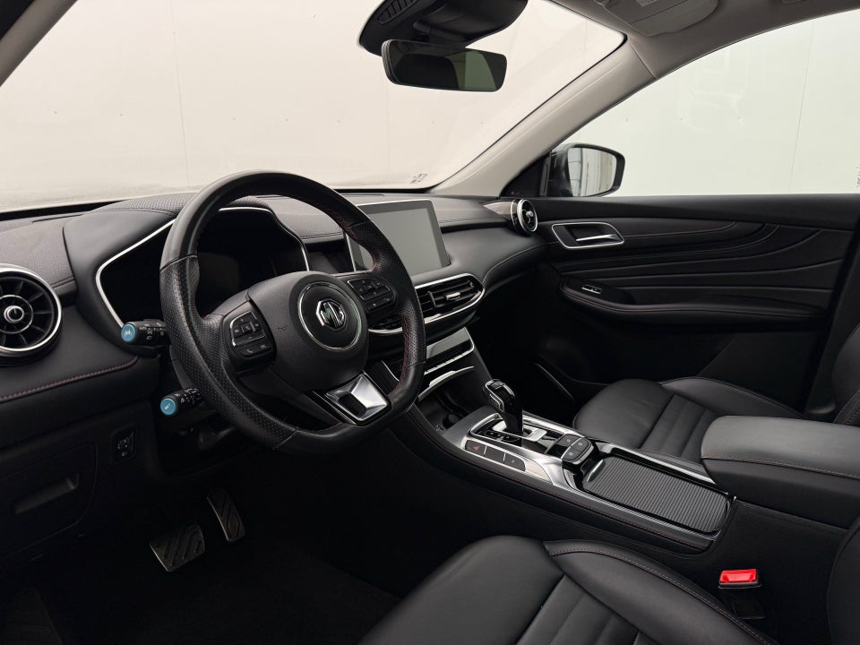 MG EHS 1,5 PHEV Luxury 5d