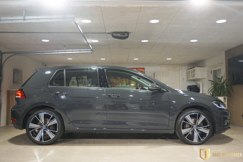 VW Golf VII 2,0 TDi 150 Highline DSG 5d