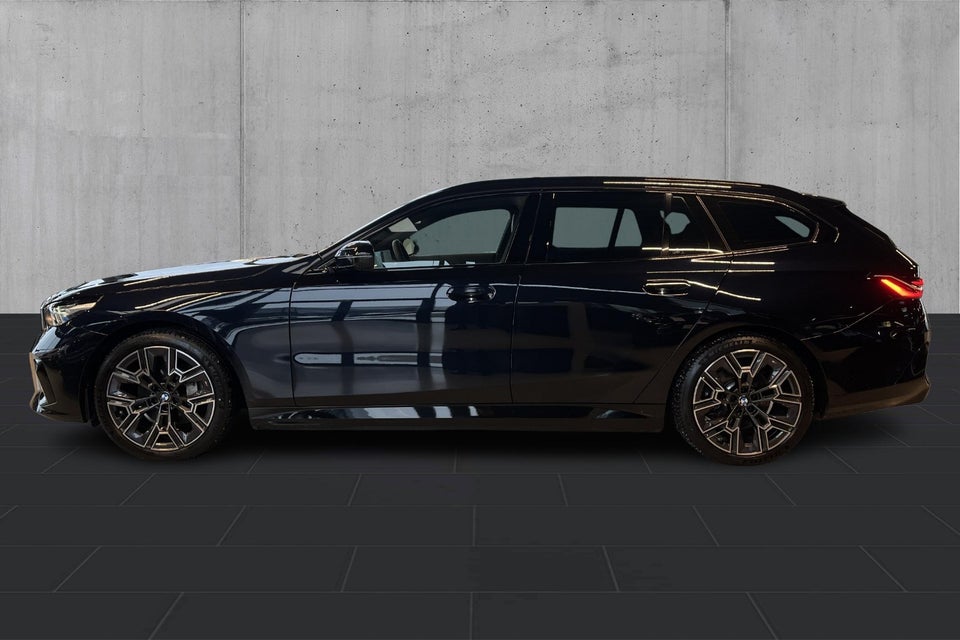 BMW i5 xDrive40 Touring Fully Charged 5d