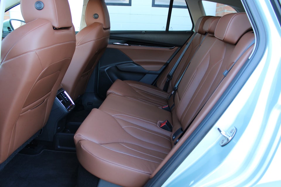 Skoda Enyaq 85 iV ecoSuite Advanced 5d