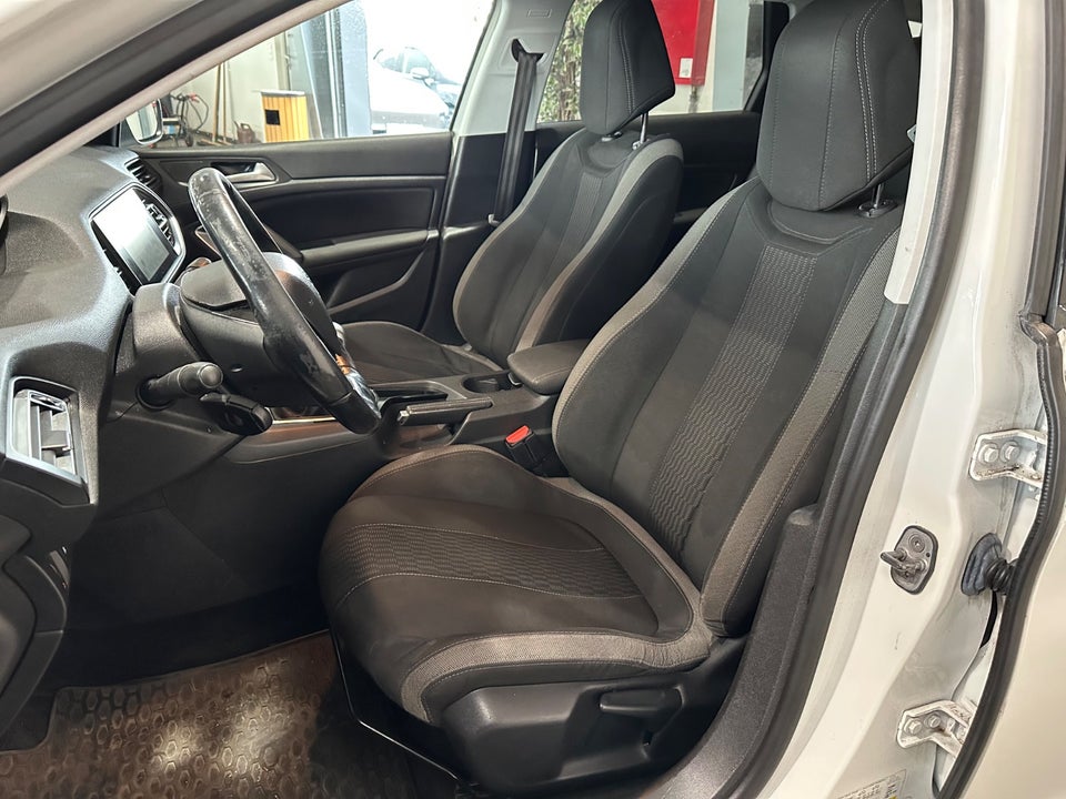 Peugeot 308 1,6 BlueHDi 120 Style SW 5d