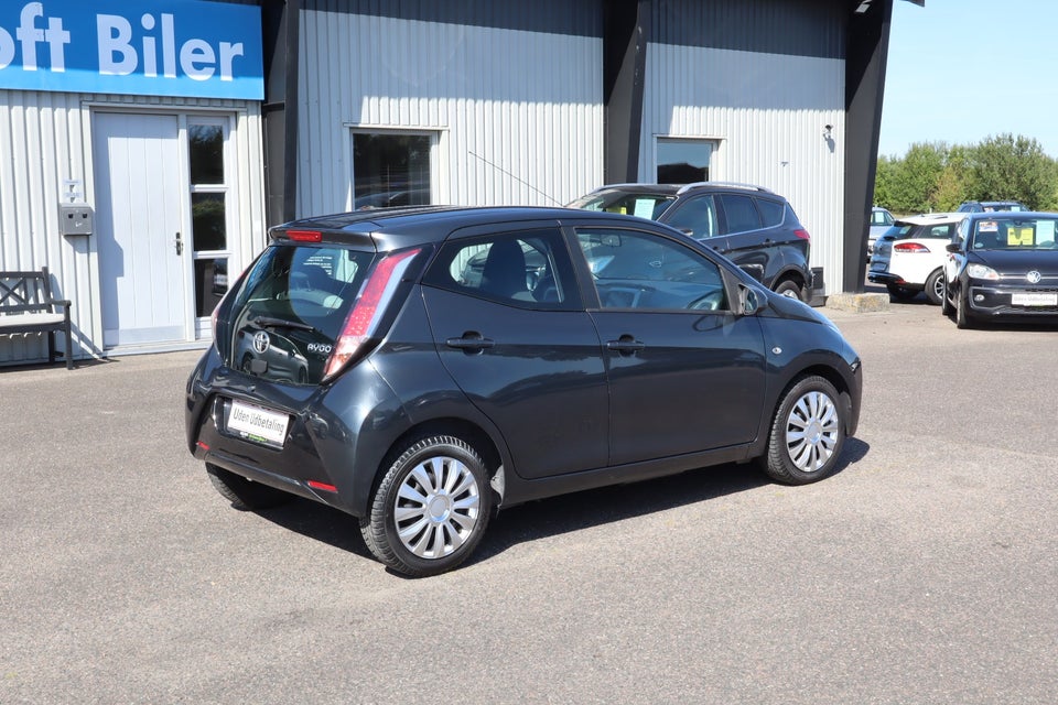 Toyota Aygo 1,0 VVT-i x-clusiv 5d