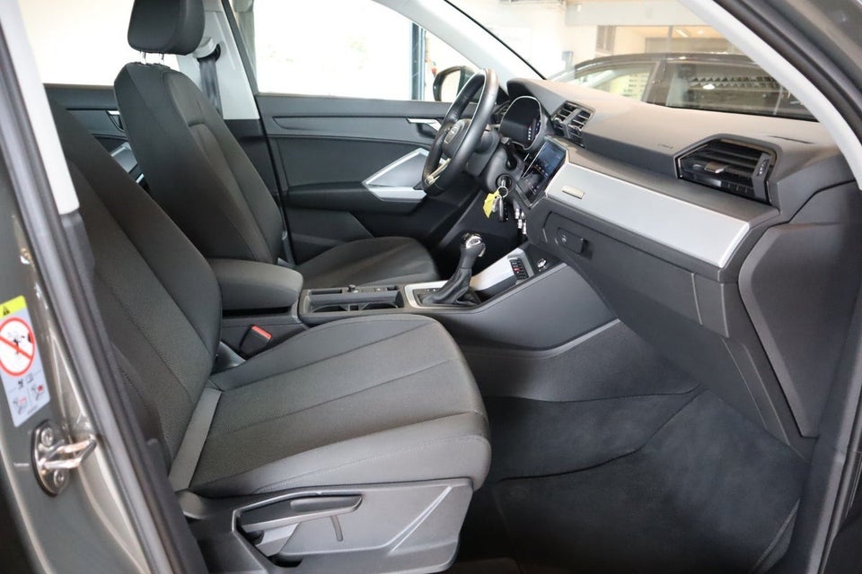 Audi Q3 35 TFSi Advanced Prestige S-tr. 5d