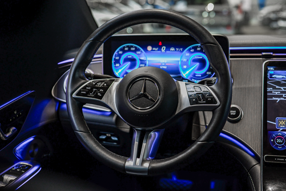 Mercedes EQE350 AMG Line 4d