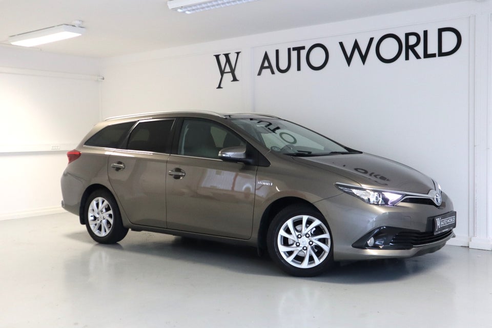 Toyota Auris 1,8 Hybrid H2 Comfort Touring Sports CVT 5d