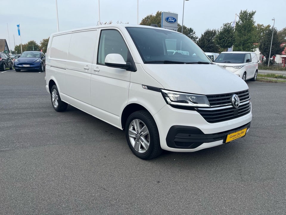 VW Transporter 2,0 TDi 150 Kassevogn DSG lang