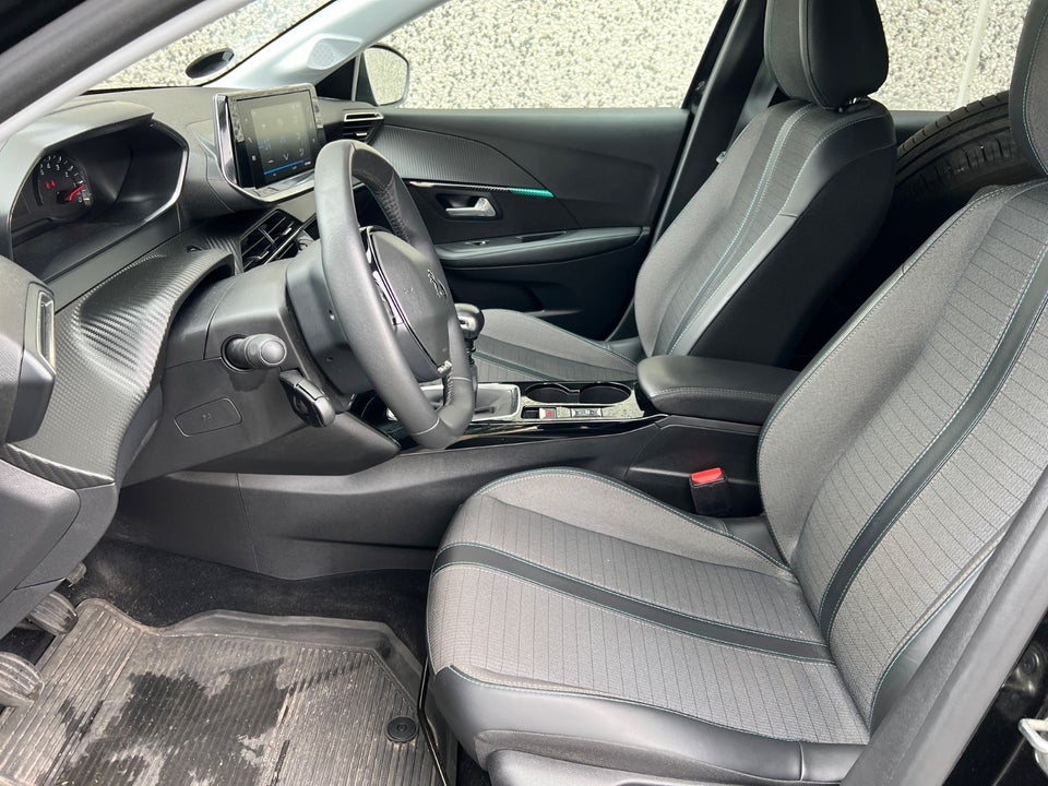 Peugeot 208 1,2 PureTech 100 Allure 5d