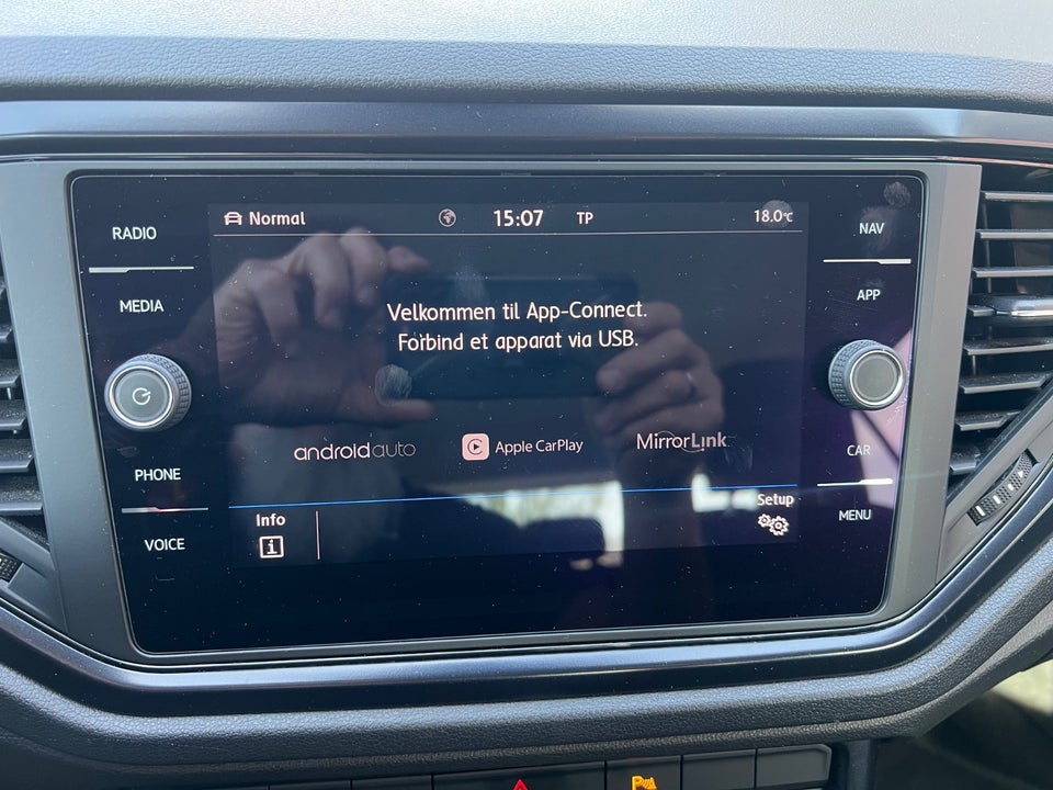 VW T-Roc 1,6 TDi 115 Style 5d