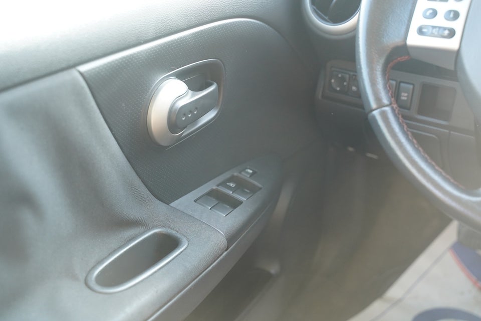 Nissan Note 1,5 dCi 103 Tekna 5d