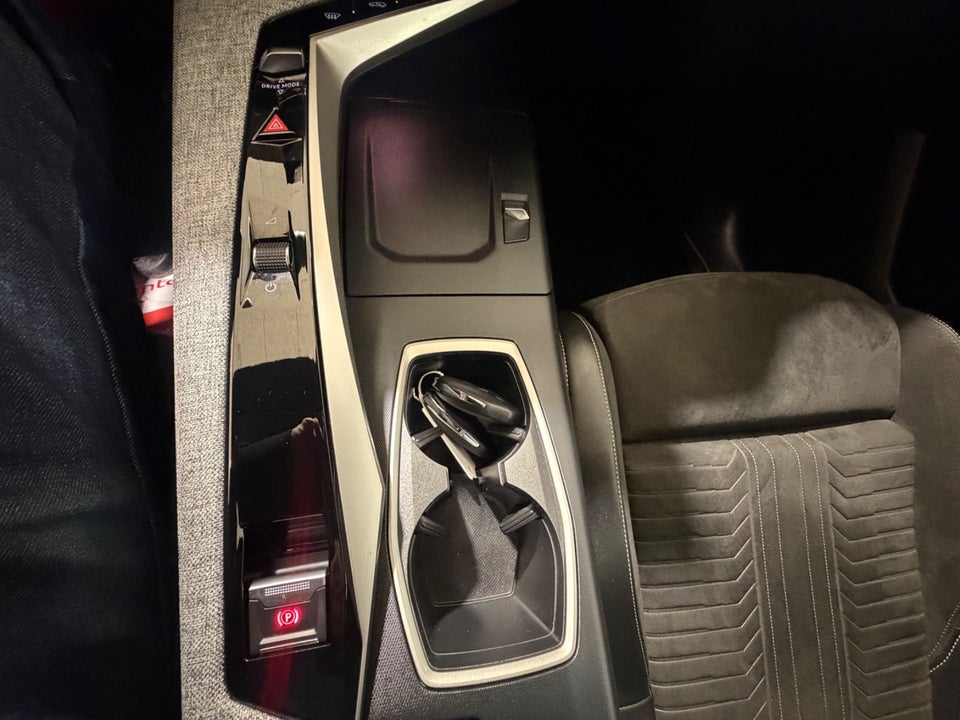 Peugeot e-5008 77 GT Pack 7prs 5d