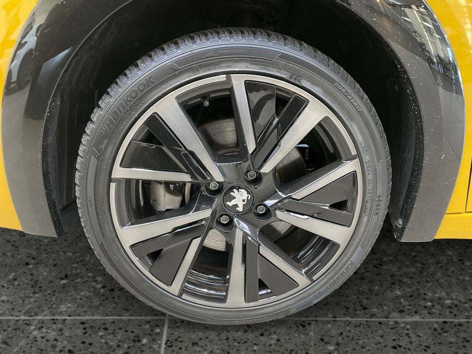 Peugeot e-208 50 GT 5d