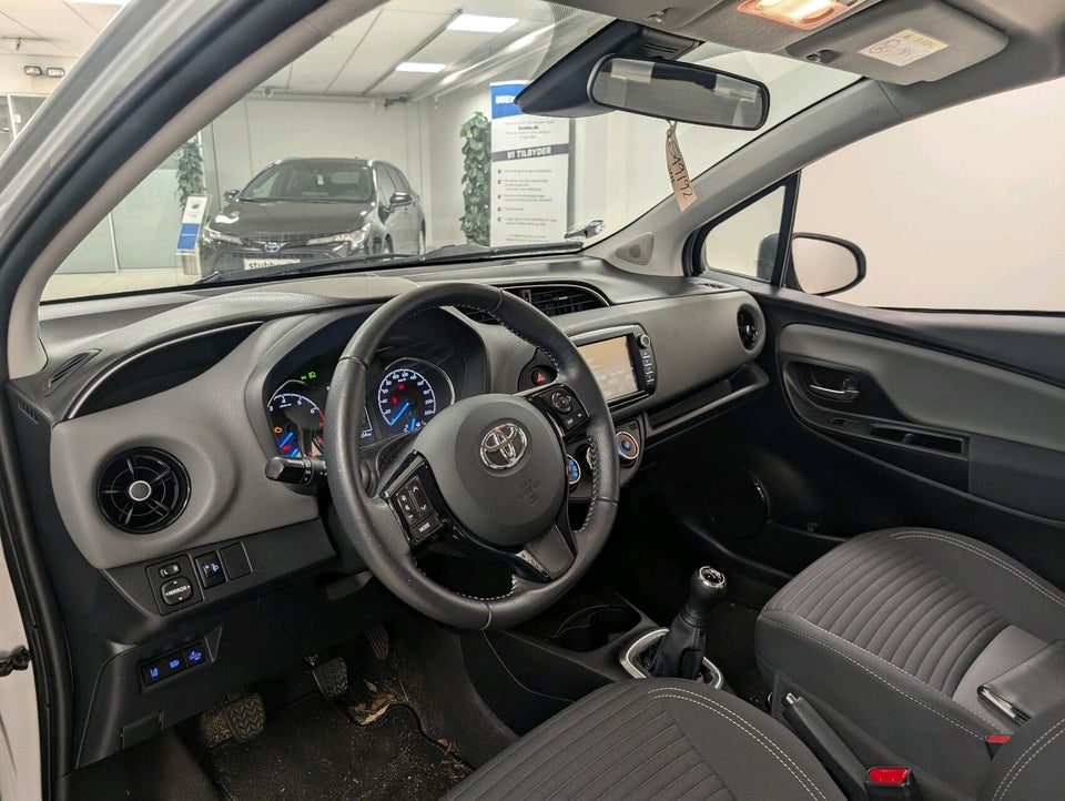 Toyota Yaris 1,0 VVT-i T2 5d