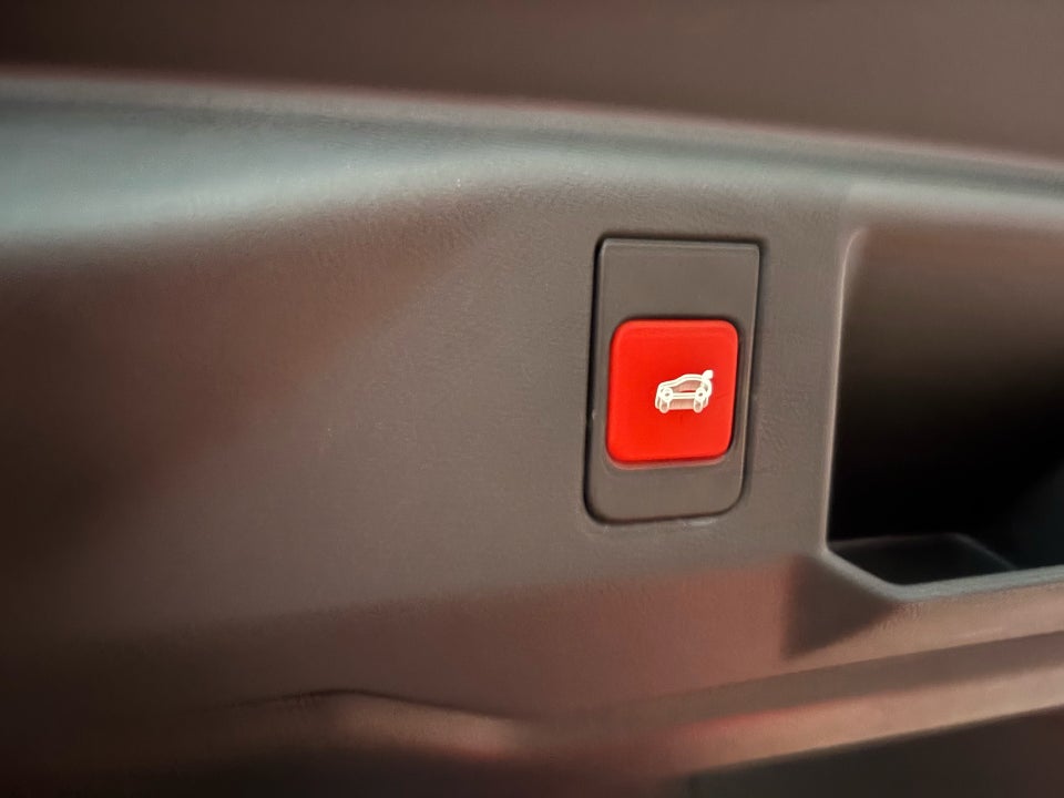 Peugeot e-5008 77 GT 7prs 5d