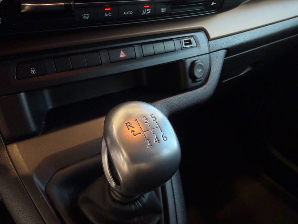 Toyota ProAce Verso 2,0 D 150 Long Family 4d