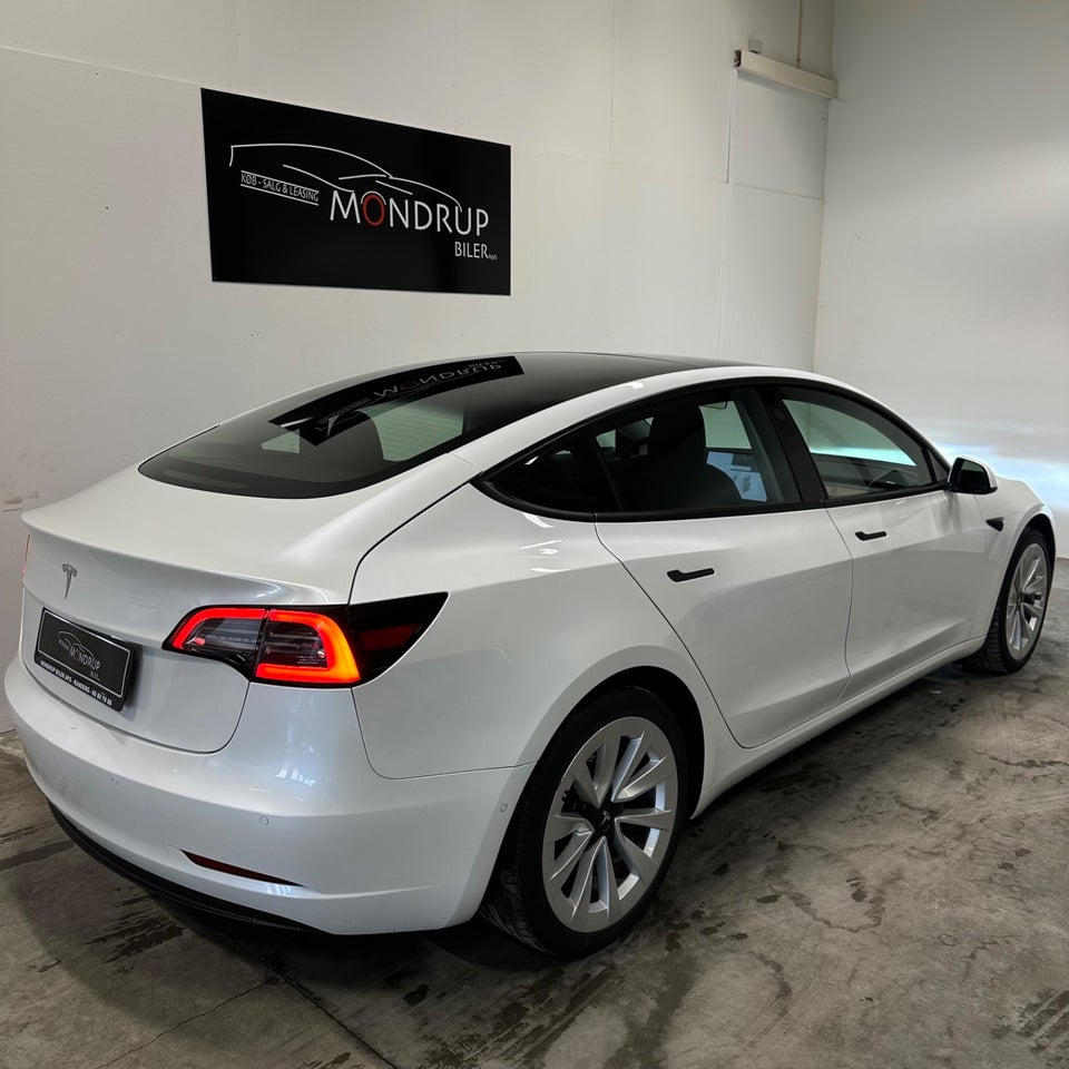 Tesla Model 3 Long Range AWD 4d