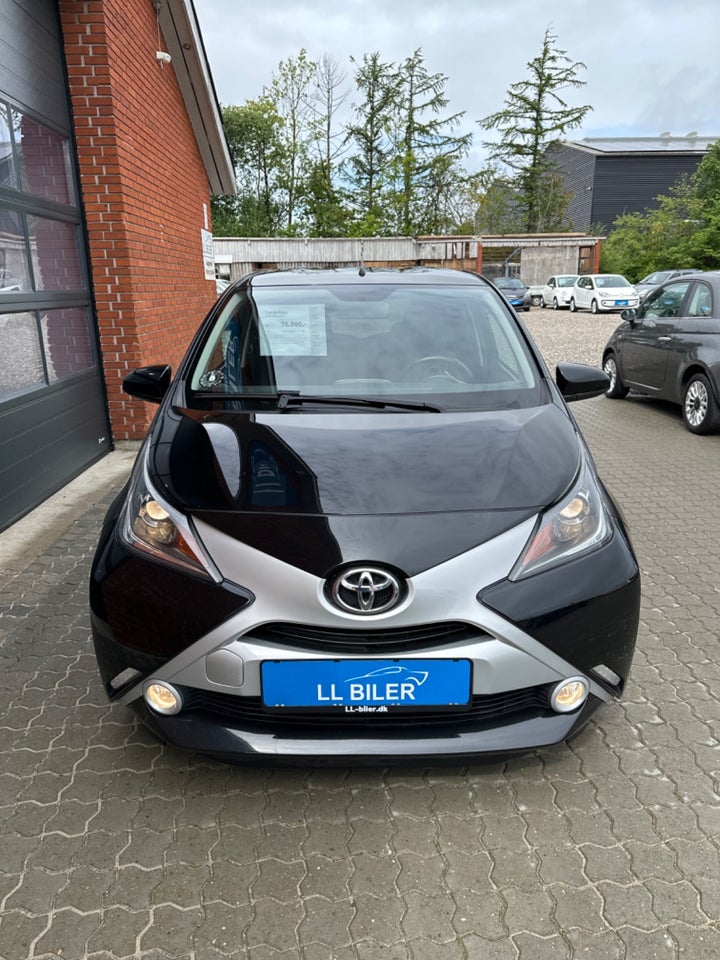 Toyota Aygo 1,0 VVT-i x-black II 5d