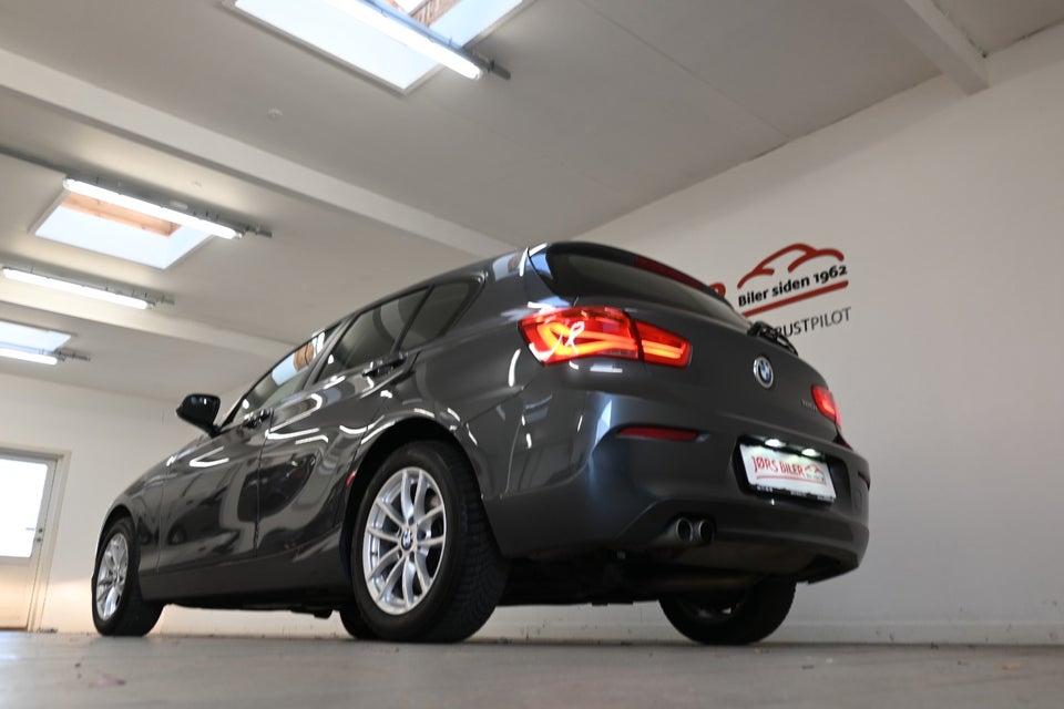 BMW 120i 2,0 Connected aut. 5d