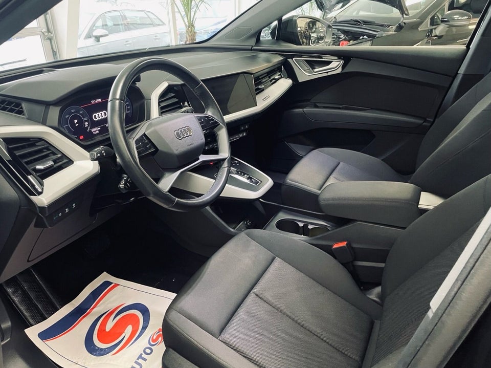 Audi Q4 e-tron 40 Advanced 5d