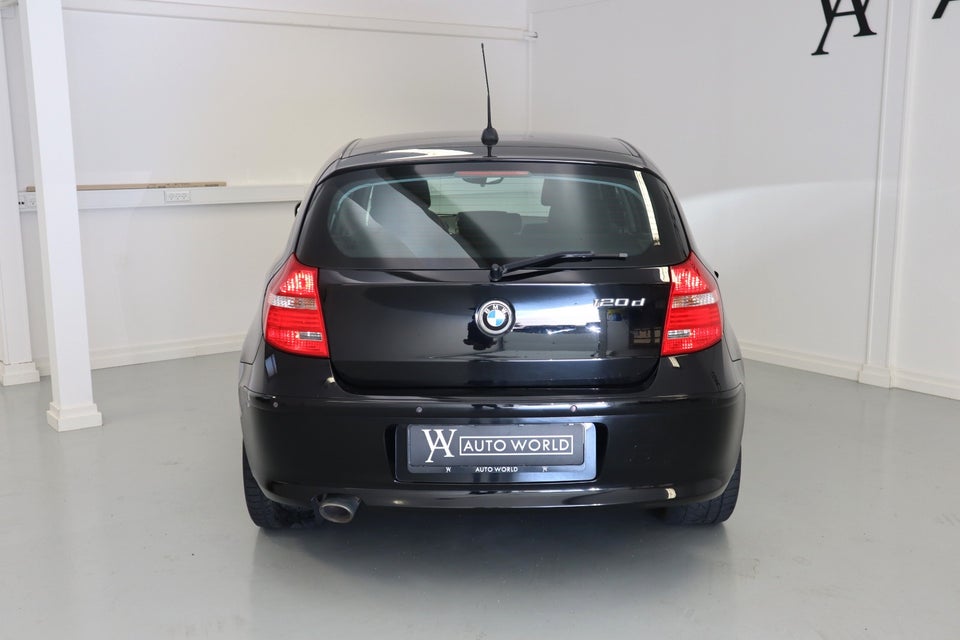 BMW 120d 2,0 Advantage aut. 5d