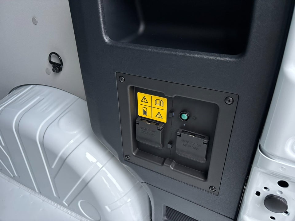 VW e-Transporter Comfort Kassevogn LWB