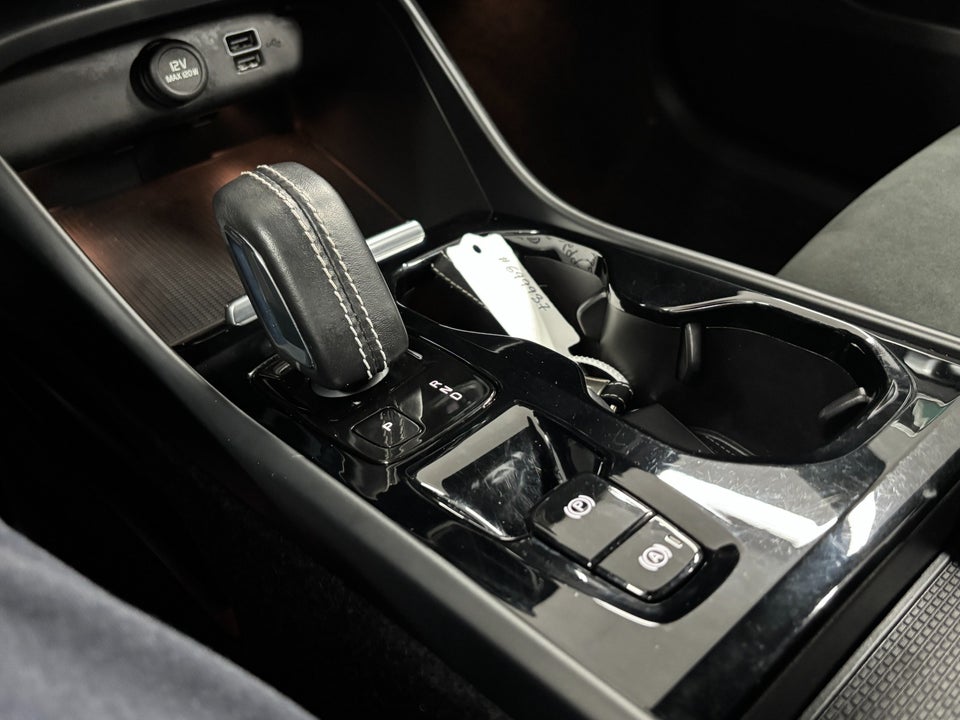 Volvo XC40 1,5 T5 ReCharge R-Design aut. 5d