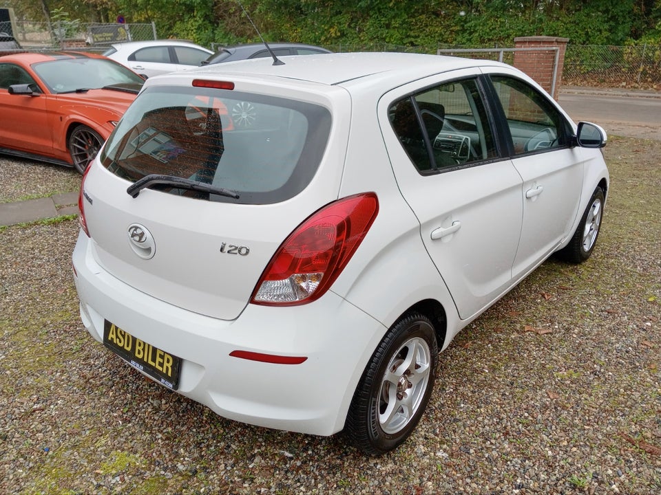 Hyundai i20 1,25 Comfort 5d