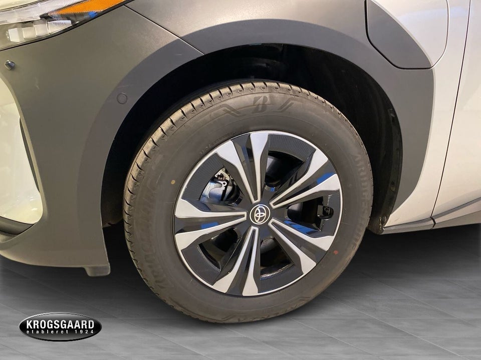 Toyota bZ4X Executive 5d