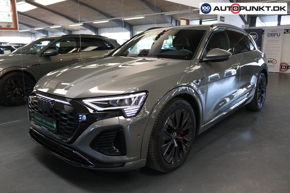 Audi Q8 e-tron 55 S-line quattro 5d