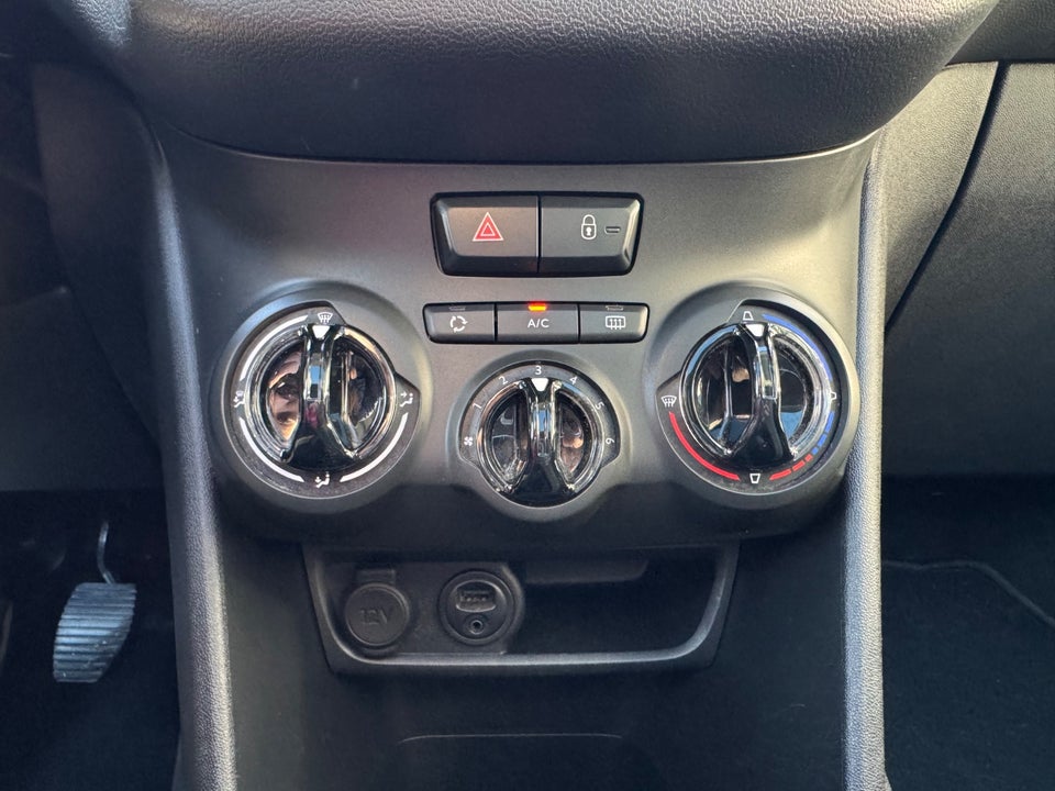 Peugeot 208 1,6 BlueHDi 100 Sky Winter Edition 5d