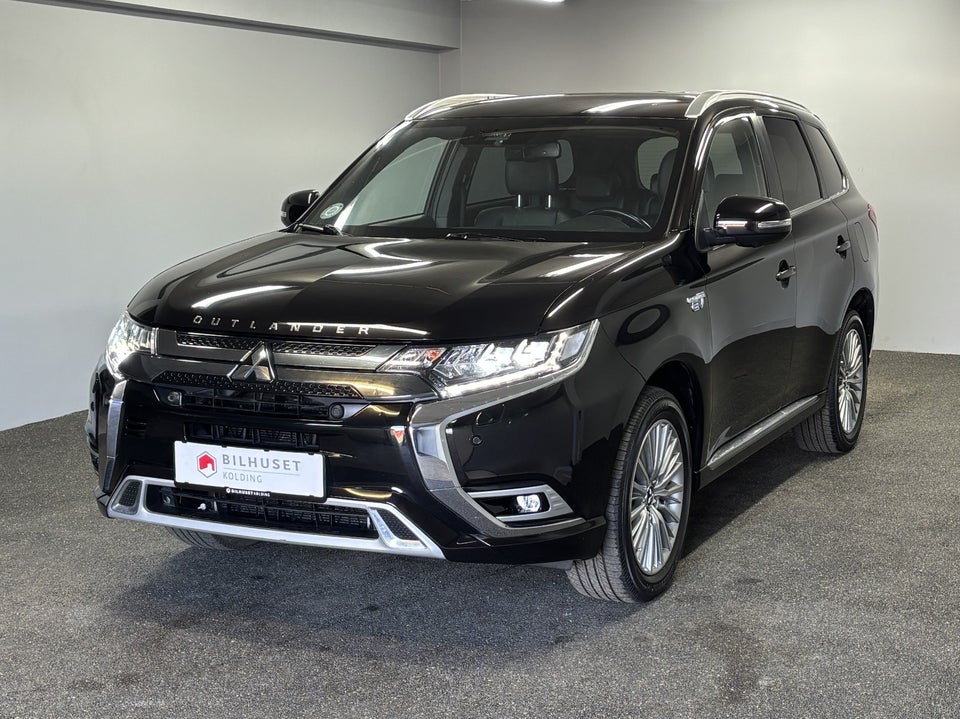 Mitsubishi Outlander 2,4 PHEV Instyle CVT 4WD 5d