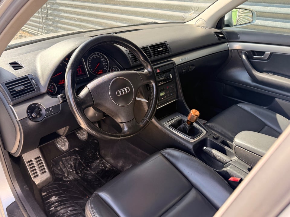 Audi A4 1,8 T 163 Avant quattro 5d