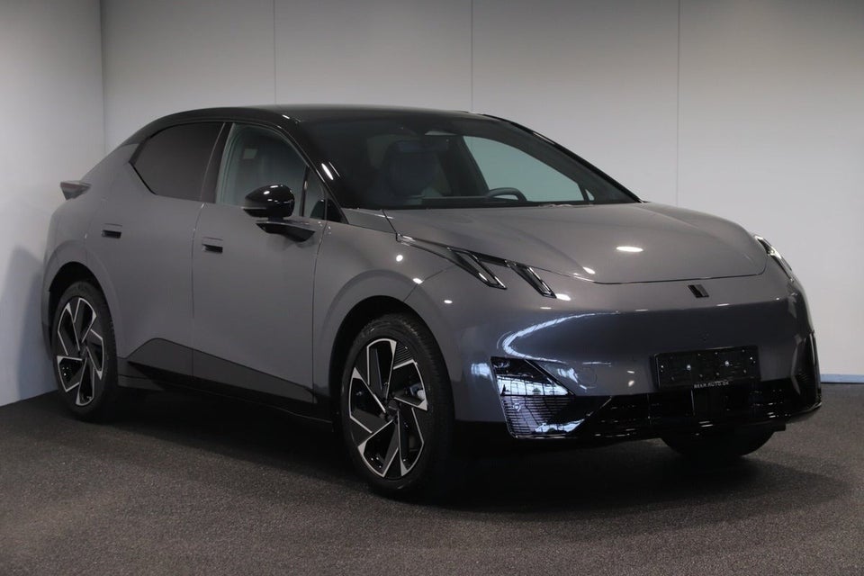 Lynk & Co 02 More 5d