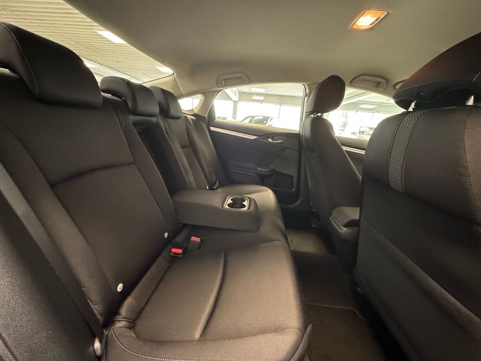 Honda Civic 1,5 VTEC Turbo Elegance CVT 4d