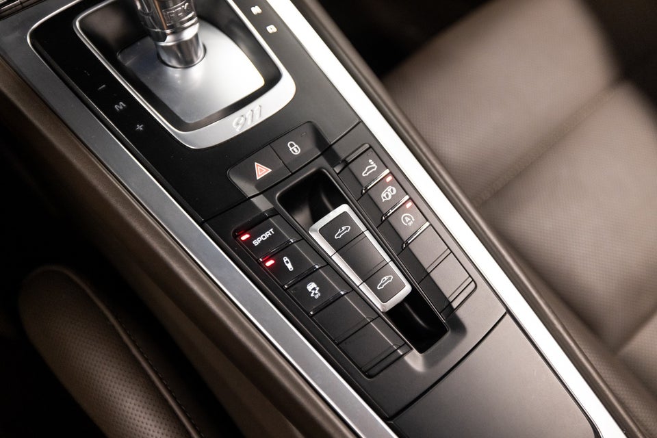 Porsche 911 Targa 4 3,0 PDK 2d