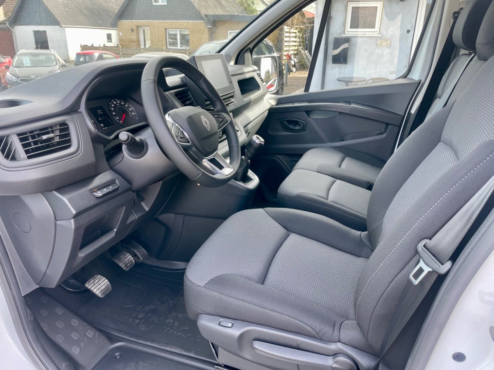 Renault Trafic 2,0 dCi 130 L2H1 Tekno