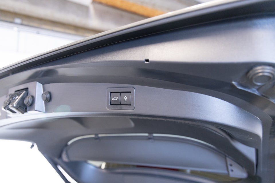 Toyota Corolla 1,8 Hybrid Active Premium Touring Sports MDS 5d