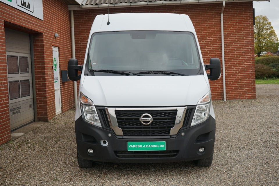 Nissan NV400 2,3 dCi 150 L2H2 Kassevogn
