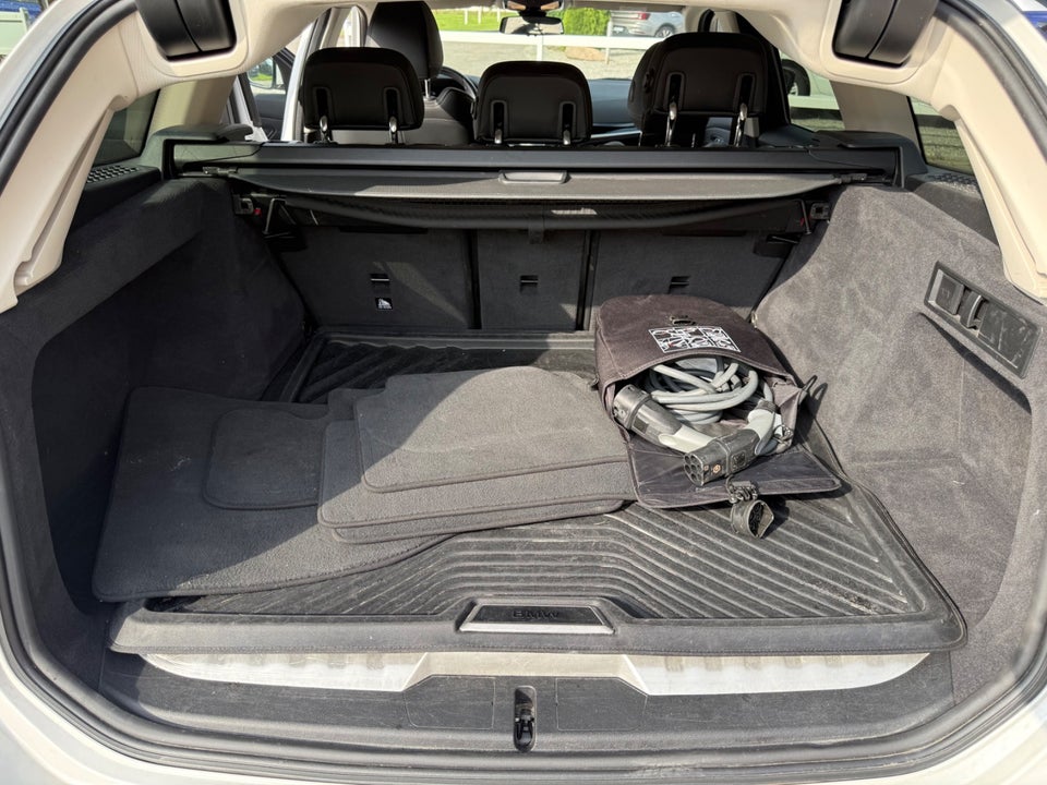 BMW 330e 2,0 Touring Sport Line aut. 5d