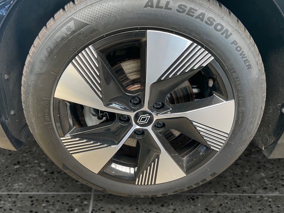 Renault Megane E-Tech 40 Equilibre 5d