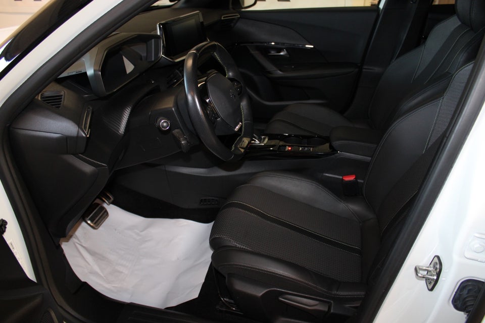 Peugeot e-2008 50 GT Pack 5d