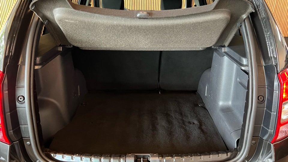 Dacia Duster 1,2 TCe 125 Black Shadow 5d