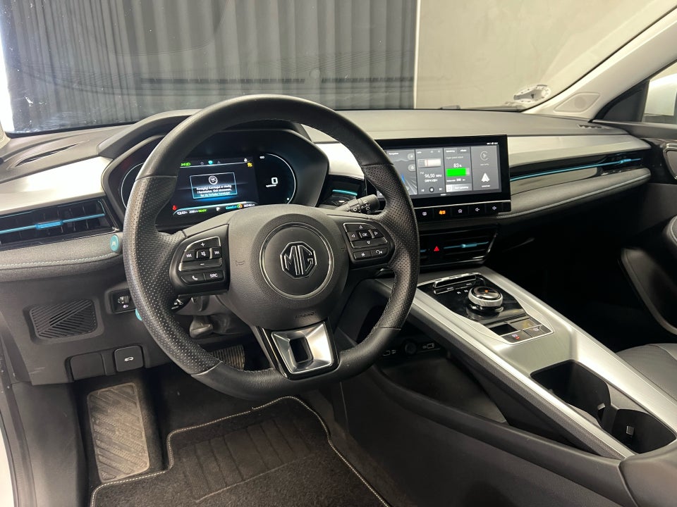 MG MG5 50 Luxury 5d