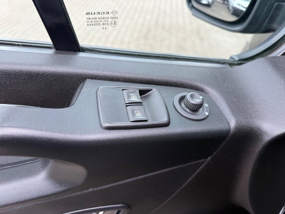 Nissan NV300 2,0 dCi 145 L2H2 Comfort