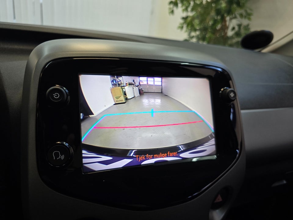 Toyota Aygo 1,0 VVT-i x-press 5d