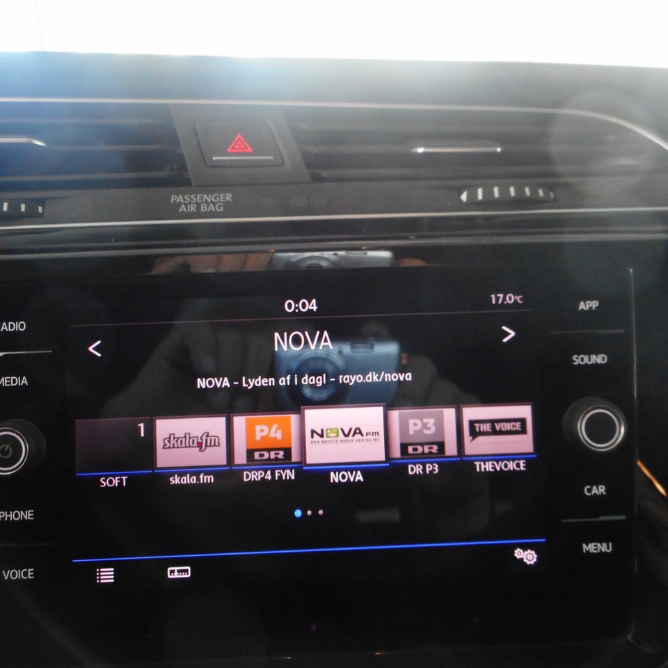 VW Touran 1,6 TDi 115 IQ.Drive DSG 7prs 5d