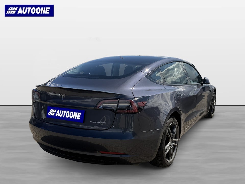 Tesla Model 3 Long Range AWD 4d